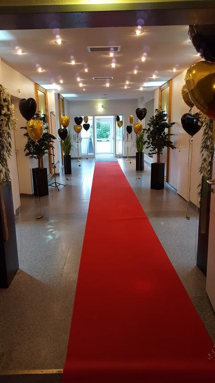 Hotel Ostfriesen Hof เลียร์ ภายนอก รูปภาพ