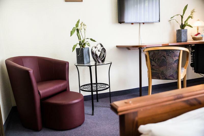 Hotel Ostfriesen Hof เลียร์ ภายนอก รูปภาพ