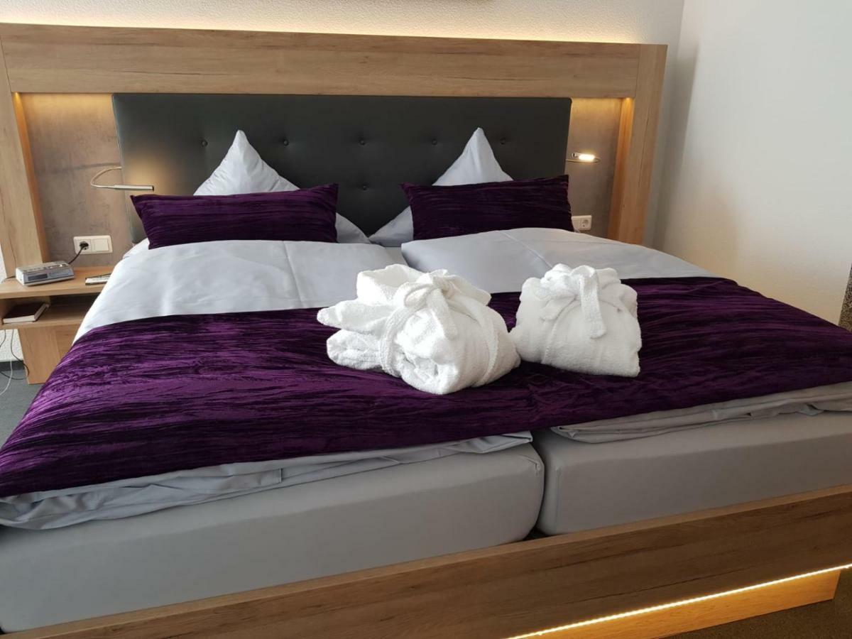 Hotel Ostfriesen Hof เลียร์ ภายนอก รูปภาพ